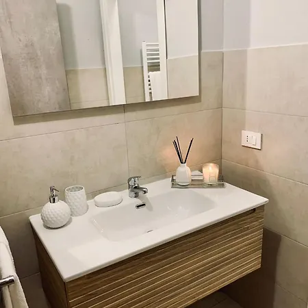 Gasthuis Monolocale Romolo *